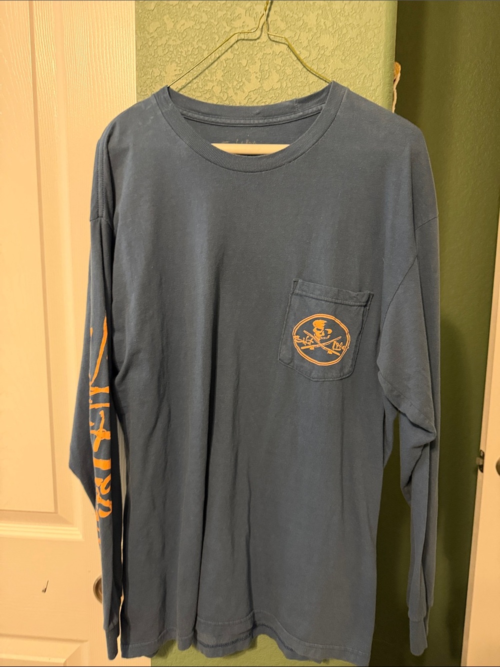 Salt Life Men’s  Long Sleeve Pocket T-Shirt - Blue with Orange Graphic